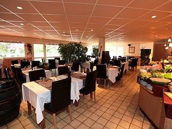 Готель Bagatelle Dizy Екстер'єр фото